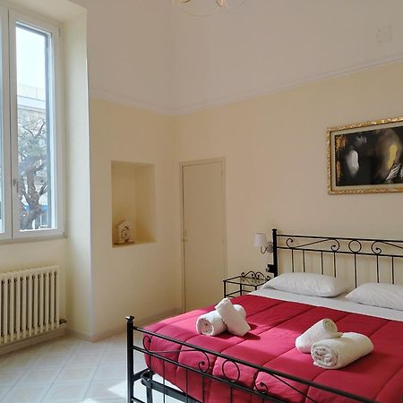 مبيت وإفطار ليتشي Palazzo Castellano المظهر الخارجي الصورة