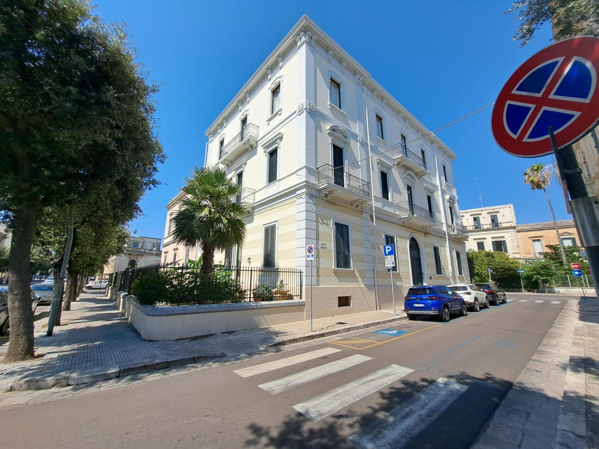 مبيت وإفطار ليتشي Palazzo Castellano المظهر الخارجي الصورة